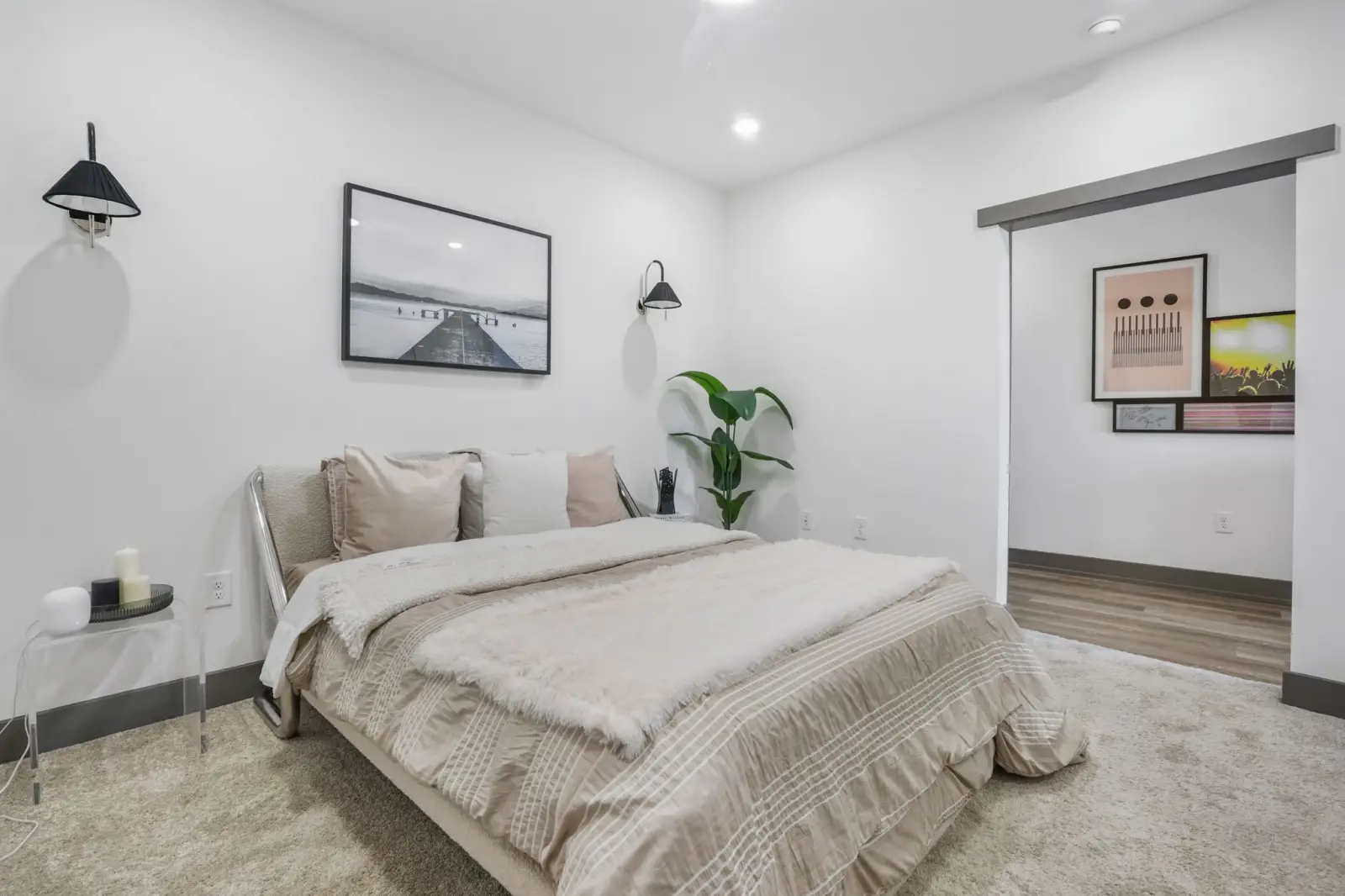 Castleberry Park bedroom design - apartments near Centennial Olympic Park